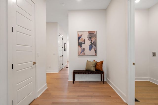 1111 Pennock Ave, Nashville, TN 37207