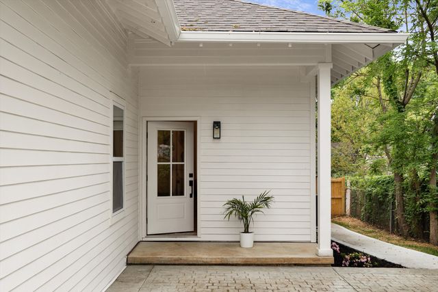 1111 Pennock Ave, Nashville, TN 37207