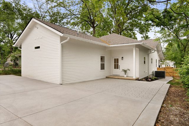 1111 Pennock Ave, Nashville, TN 37207