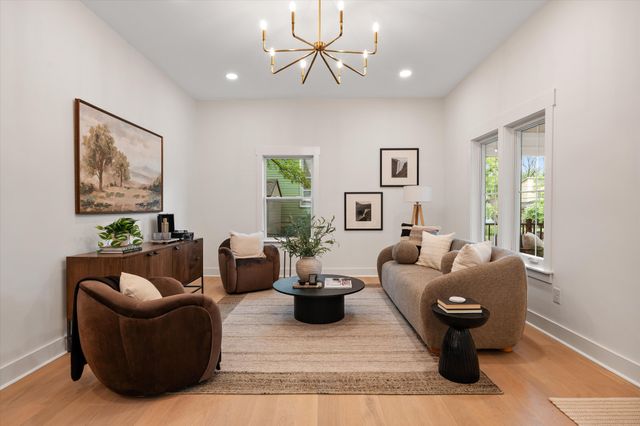 1111 Pennock Ave, Nashville, TN 37207