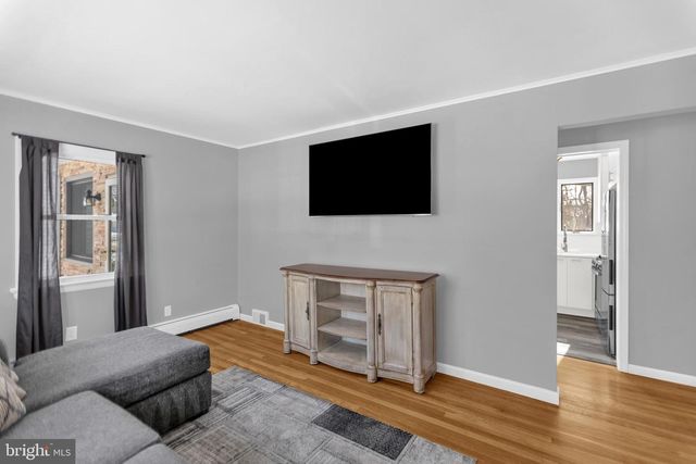 34 KENWOOD TER, Hamilton, NJ 08610