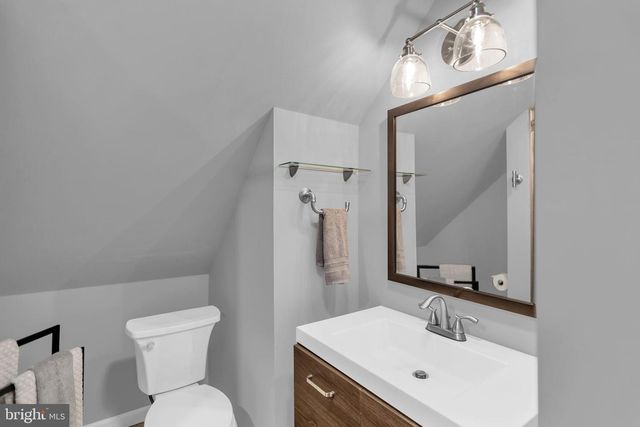 34 KENWOOD TER, Hamilton, NJ 08610