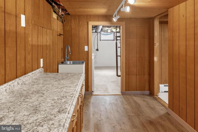 34 KENWOOD TER, Hamilton, NJ 08610