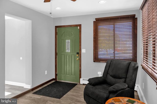 34 KENWOOD TER, Hamilton, NJ 08610