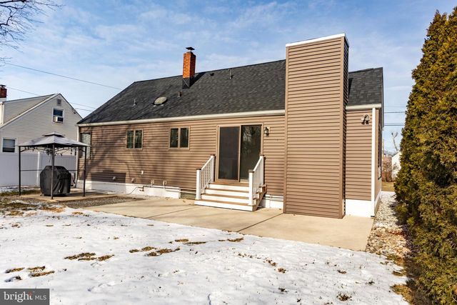 34 KENWOOD TER, Hamilton, NJ 08610