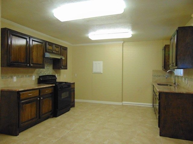 1201 Rambler Road, Arlington, TX 76014