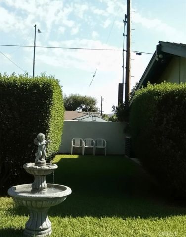 6524 Petit Avenue, Van Nuys, CA 91406