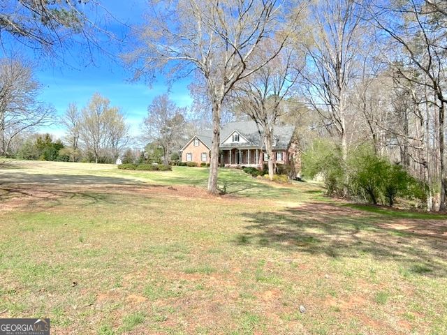105 Meadow Trail, Social Circle, GA 30025