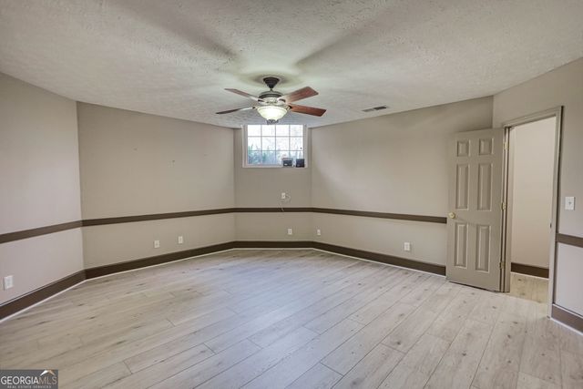 105 Meadow Trail, Social Circle, GA 30025