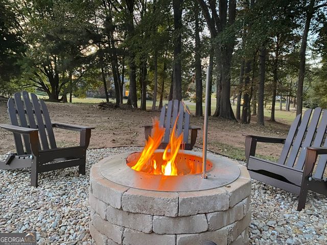 105 Meadow Trail, Social Circle, GA 30025