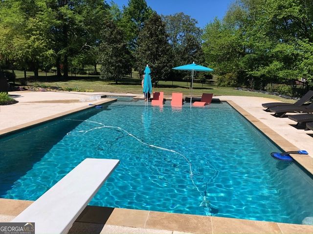 105 Meadow Trail, Social Circle, GA 30025