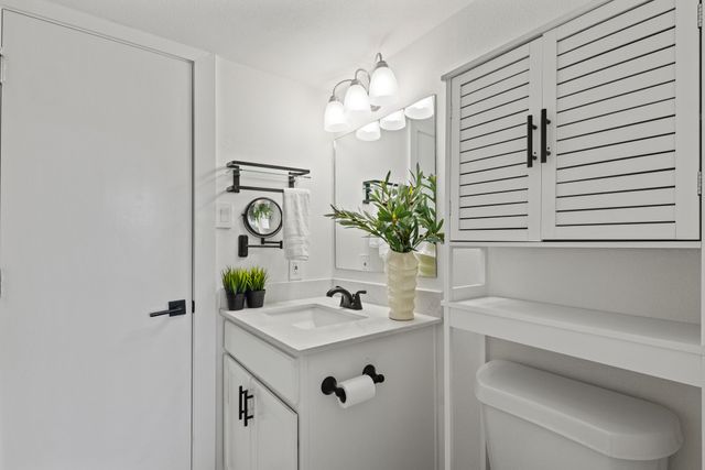 2806 Knight Street 103, Dallas, TX 75219