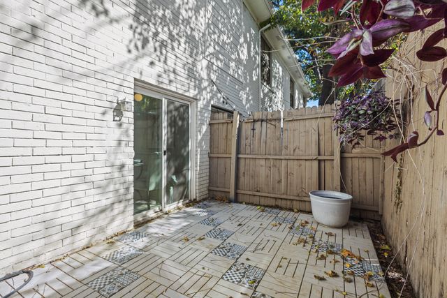 2806 Knight Street 103, Dallas, TX 75219