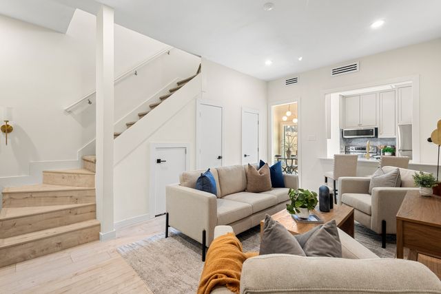 2806 Knight Street 103, Dallas, TX 75219