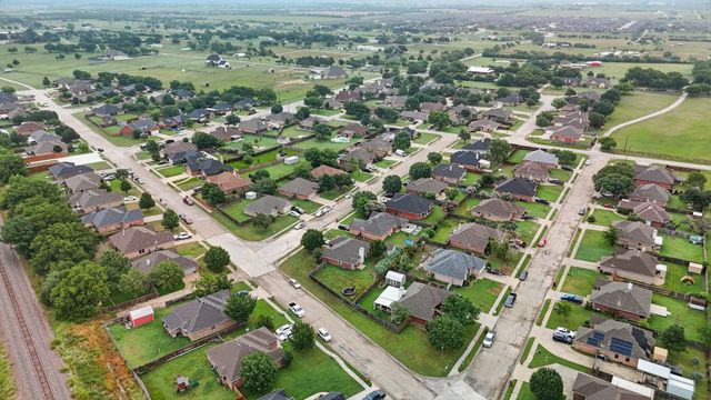 130 N Point Drive, Krum, TX 76249
