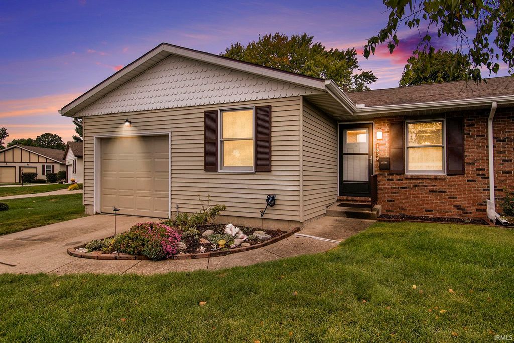 1834 St Michaels Court, South Bend, IN 46614