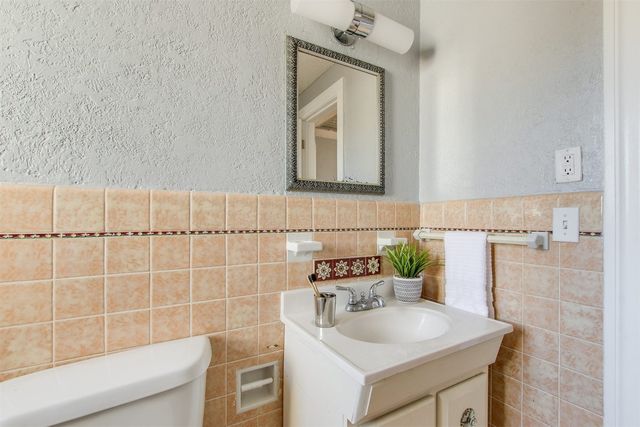 2912 Cummings Drive, Oklahoma City, OK 73107
