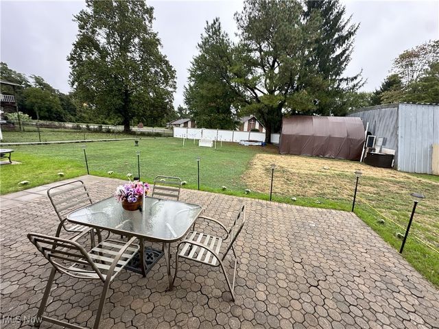 492 Beach Drive, Belpre, OH 45714