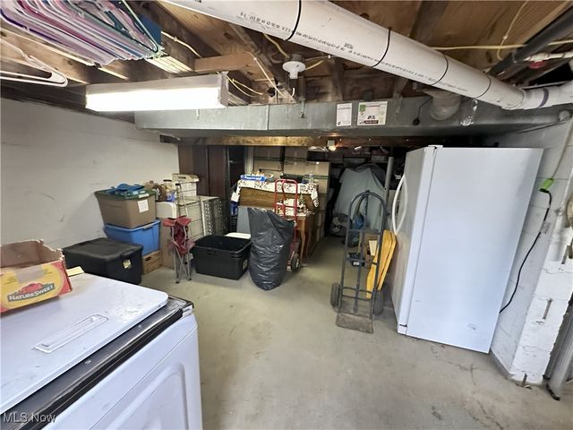 492 Beach Drive, Belpre, OH 45714