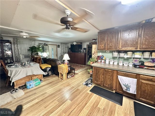 492 Beach Drive, Belpre, OH 45714