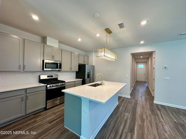 75310 WHITE RABBIT Avenue, Yulee, FL 32097