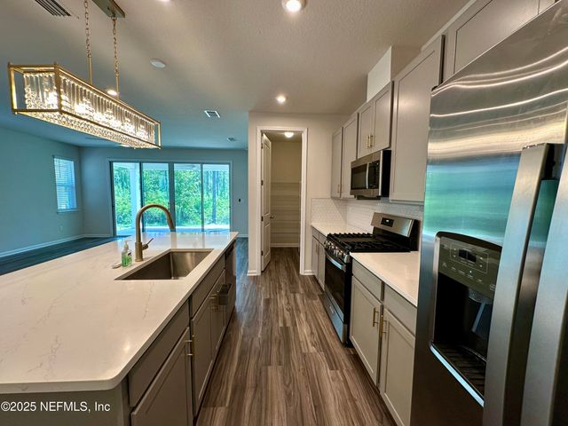 75310 WHITE RABBIT Avenue, Yulee, FL 32097