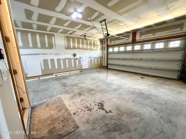 75310 WHITE RABBIT Avenue, Yulee, FL 32097