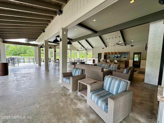 75310 WHITE RABBIT Avenue, Yulee, FL 32097