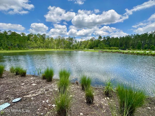 75310 WHITE RABBIT Avenue, Yulee, FL 32097