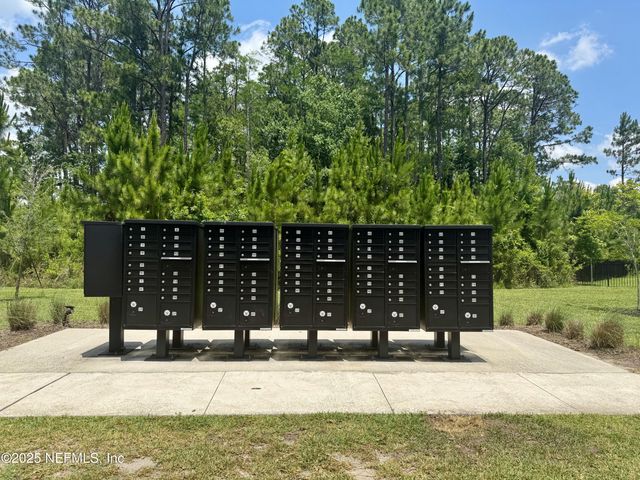 75310 WHITE RABBIT Avenue, Yulee, FL 32097