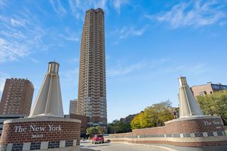 3660 N Lake Shore Drive 2803, Chicago, IL 60613