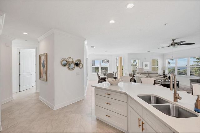 3439 79TH STREET CIRCLE W 201, Bradenton, FL 34209