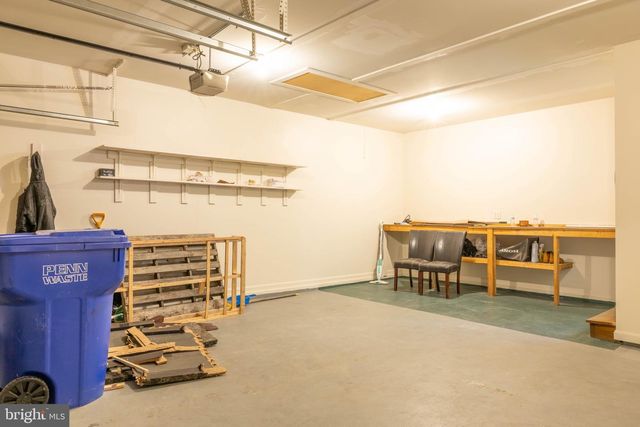 7690 CATHERINE DR, Harrisburg, PA 17111