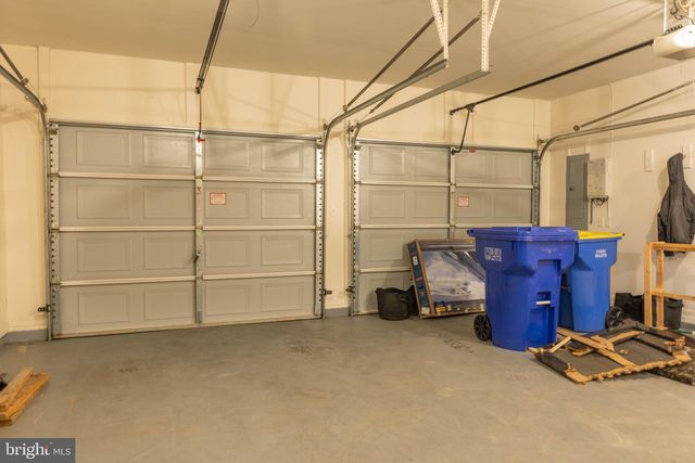 7690 CATHERINE DR, Harrisburg, PA 17111