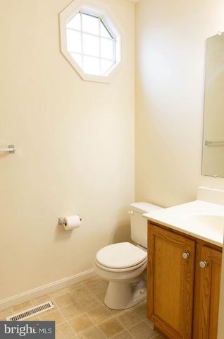 7690 CATHERINE DR, Harrisburg, PA 17111