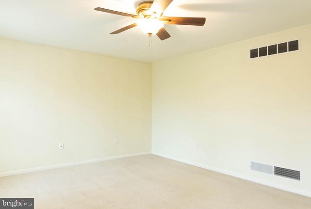 7690 CATHERINE DR, Harrisburg, PA 17111