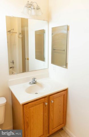 7690 CATHERINE DR, Harrisburg, PA 17111