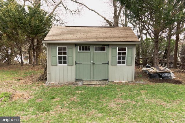 7690 CATHERINE DR, Harrisburg, PA 17111