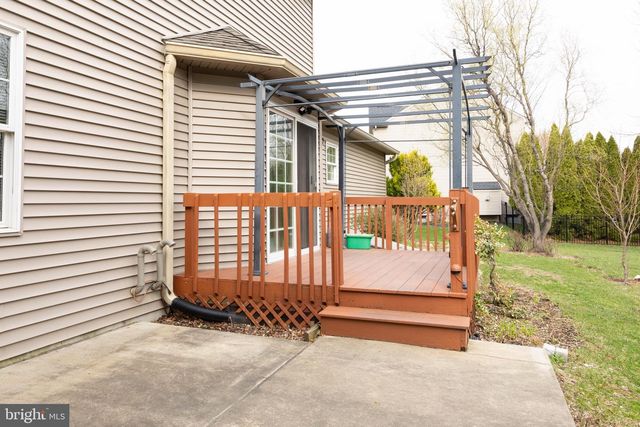 7690 CATHERINE DR, Harrisburg, PA 17111