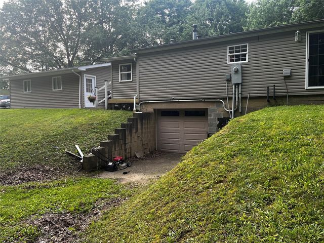 21427 PHELPS Road, Meadville, PA 16335