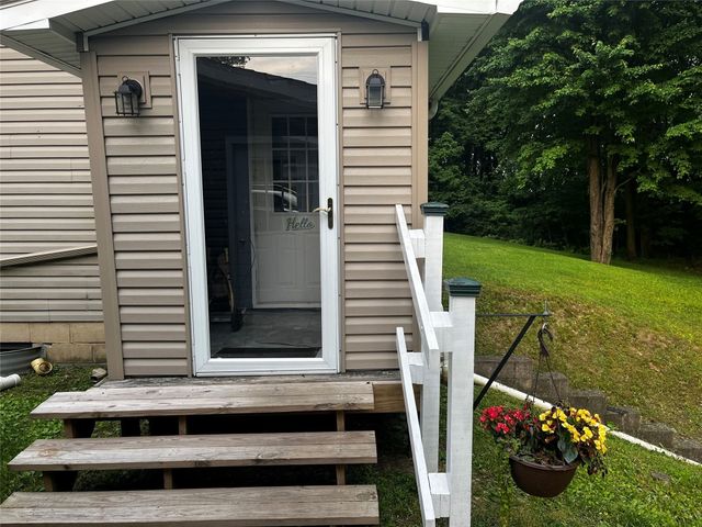 21427 PHELPS Road, Meadville, PA 16335