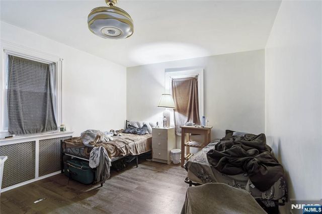 2 Raydol Avenue, Secaucus, NJ 07094