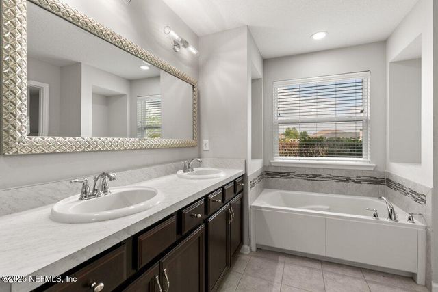 7019 EMSLEY Circle, Jacksonville, FL 32258