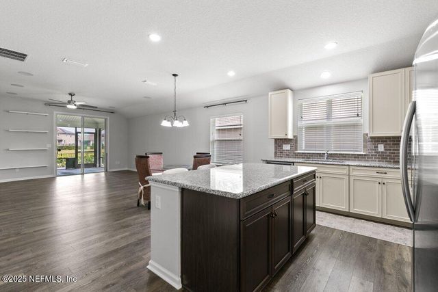 7019 EMSLEY Circle, Jacksonville, FL 32258