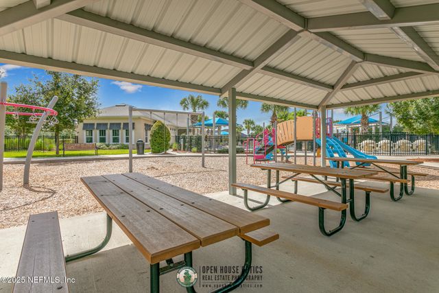 7019 EMSLEY Circle, Jacksonville, FL 32258
