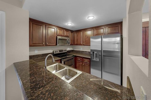3935 Nobel, San Diego, CA 92122