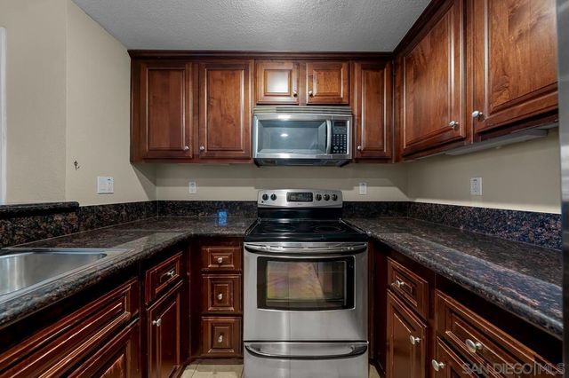 3935 Nobel, San Diego, CA 92122