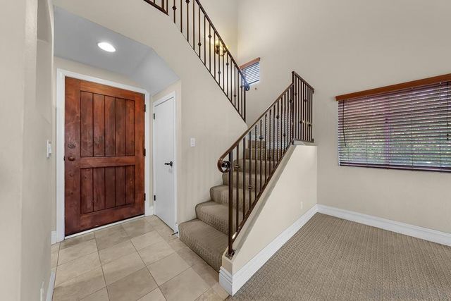 3935 Nobel, San Diego, CA 92122