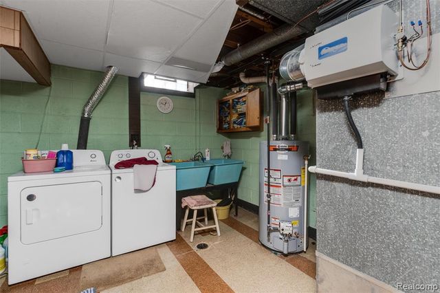 30507 Moulin Ave Avenue, Warren, MI 48088