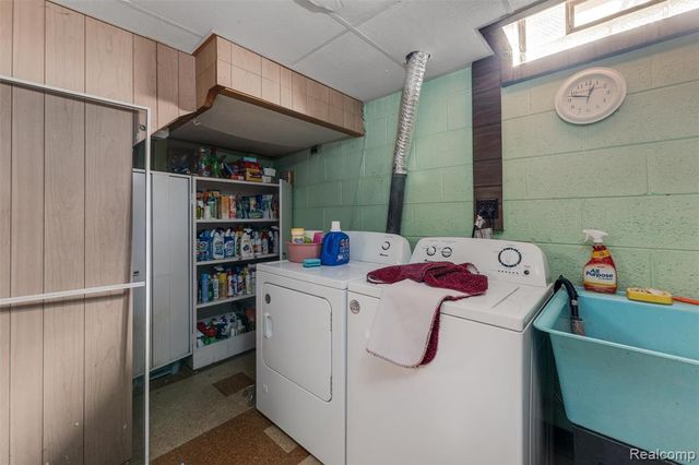 30507 Moulin Ave Avenue, Warren, MI 48088